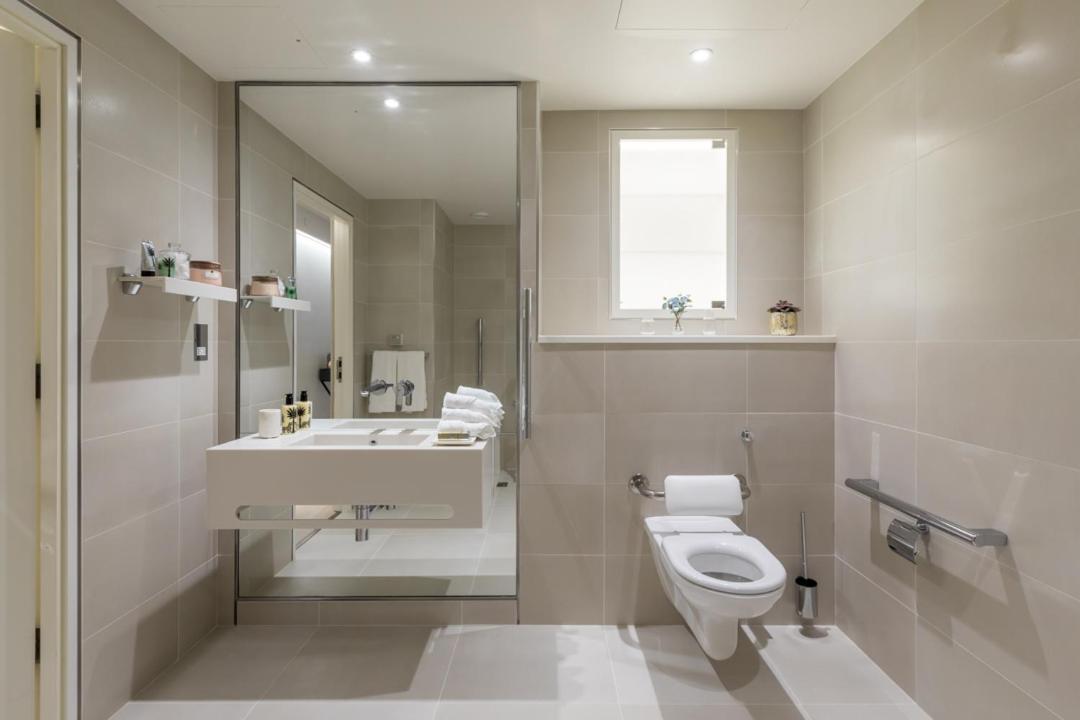 The Quarters Swiss Cottage London Bagian luar foto